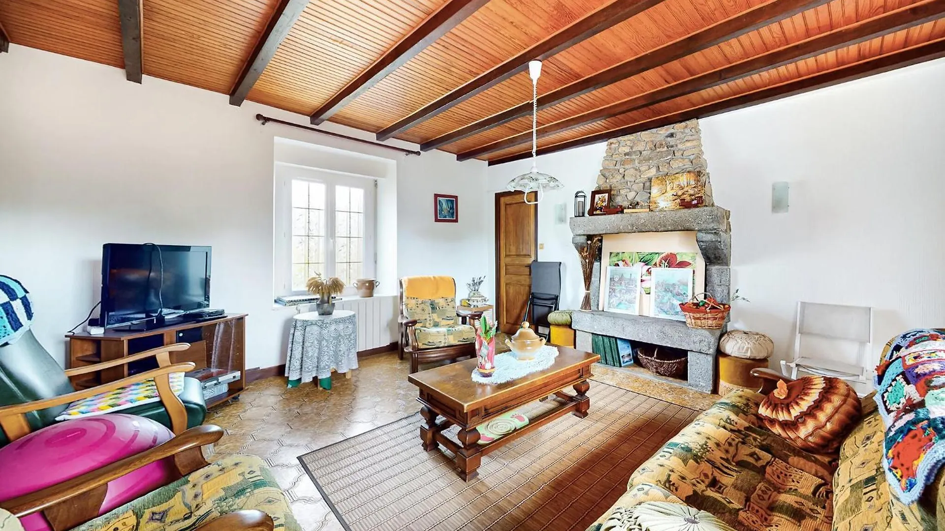 Nice Home In Plouagat With Wifi